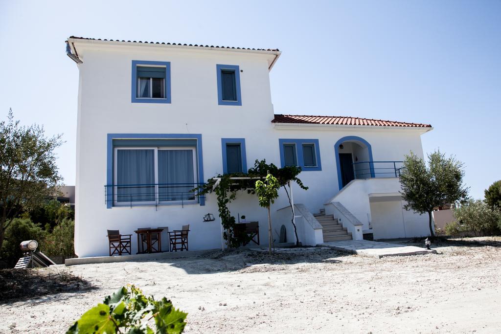 Romanos XI Xi Beach Dış mekan fotoğraf